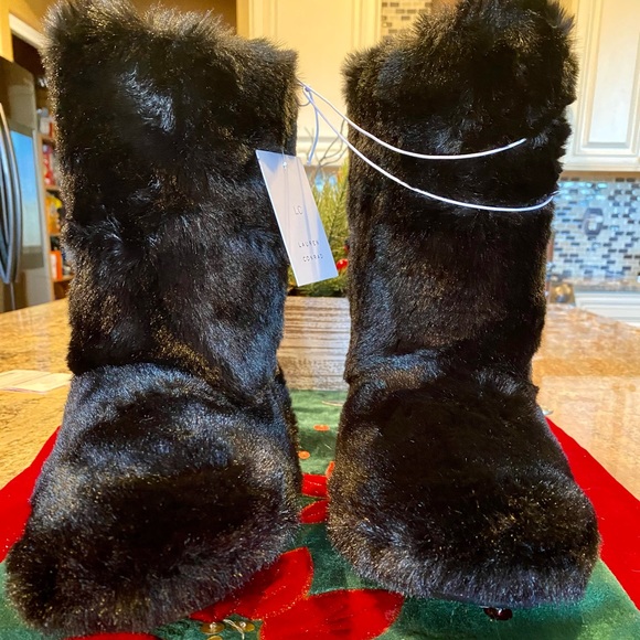 LC Lauren Conrad Shoes - Lauren Conrad BLACK FAUX FUR ALLOVER BOOTIE SLIPPERS-SIZE M(7-8) NWTs sealed